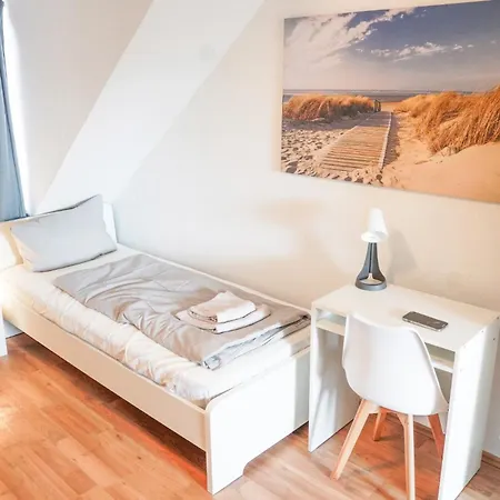 Bege Company Zone Apartment