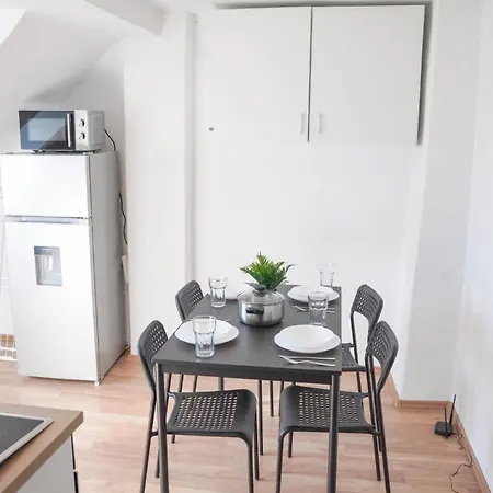 Apartment Bege Company Zone *