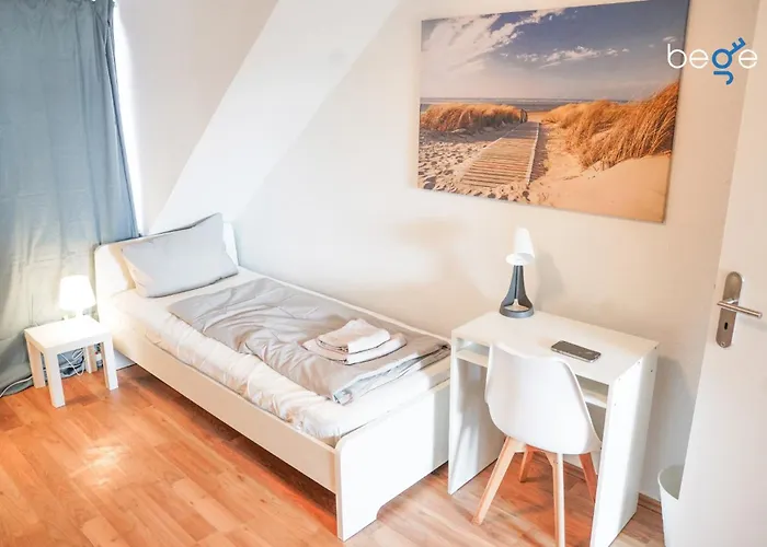 Bege Company Zone Lejlighed